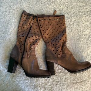 MJUS Studded Leather Heel Boots Steampunk sz 39 US 8.5